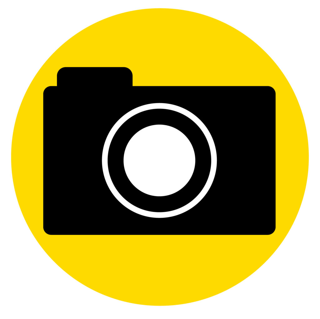 カメラのアイコン素材です。 フォトスポットを記したアイコンや撮影許可があるスポットのアイコンとしてご利用ください。 無料ダウンロードできますのでよろしくお願いい