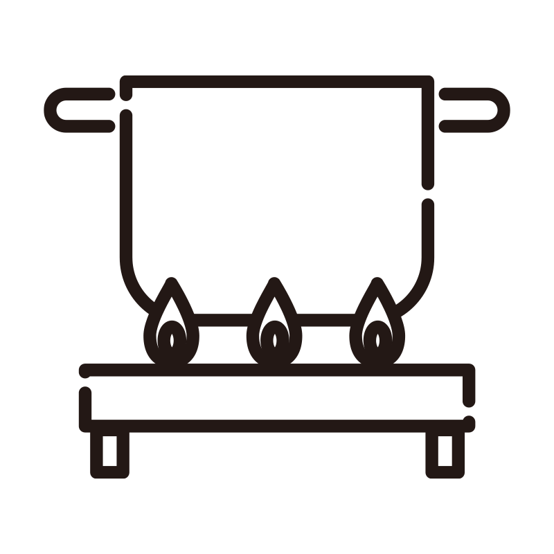 ガスコンロの火にかけられた両手