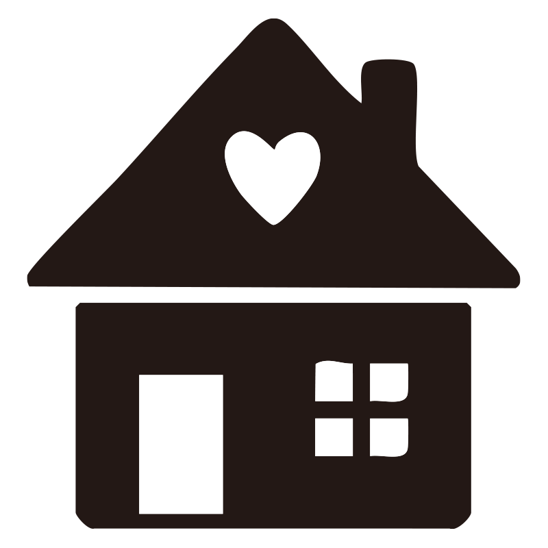 屋根に煙突があり、壁にハートの