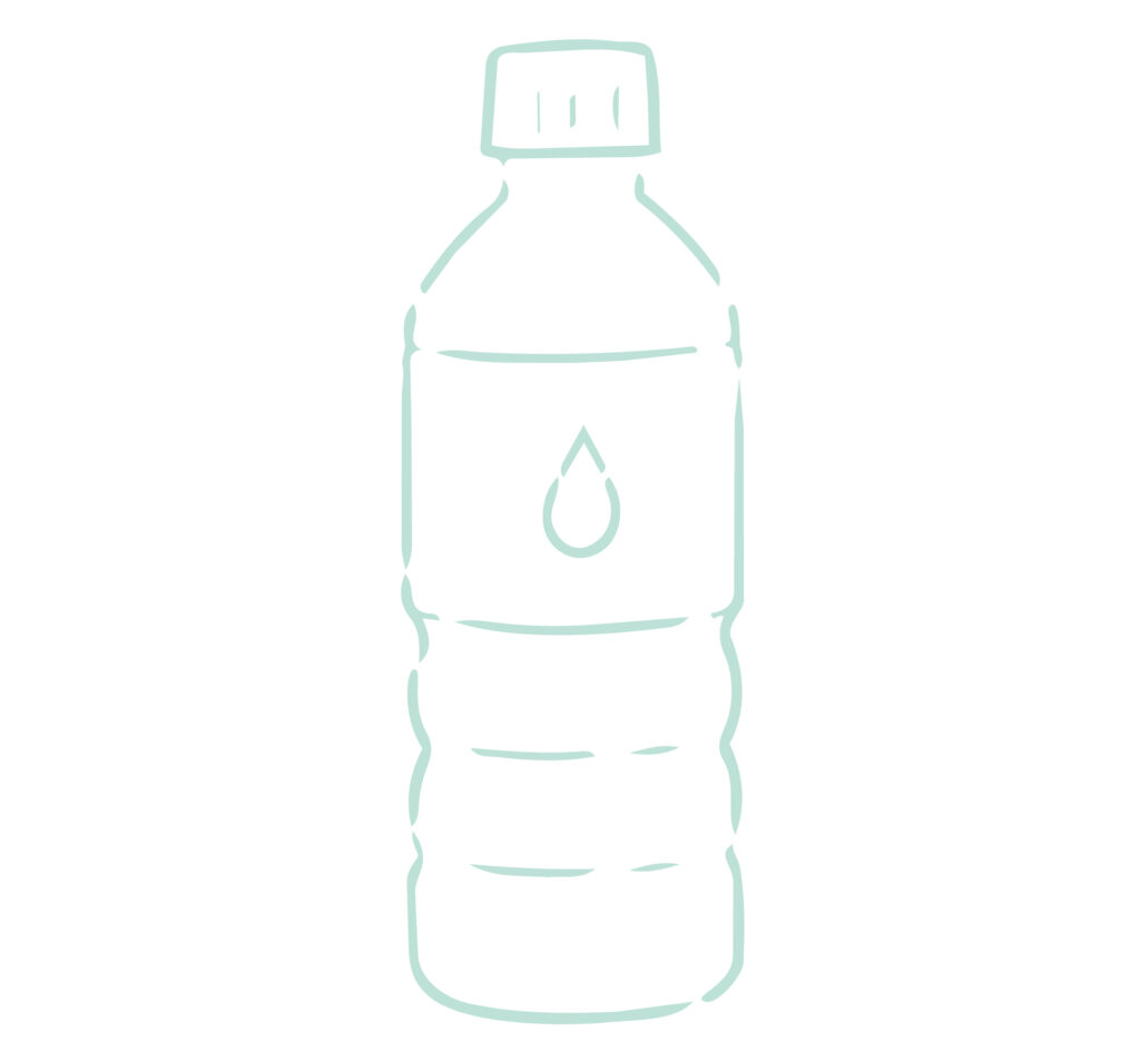 ペットボトルに入った水をシンプ